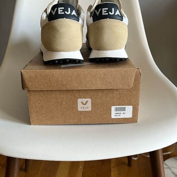 Veja Rio Branco Sneakers. New NIB - Picture 4 of 9